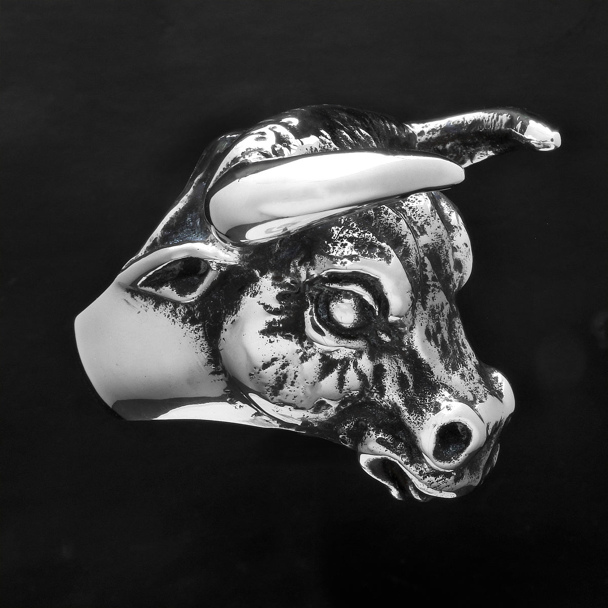 Taurus Bull Head Ring - Handcrafted Solid Sterling Silver - Chronicle  Collectibles