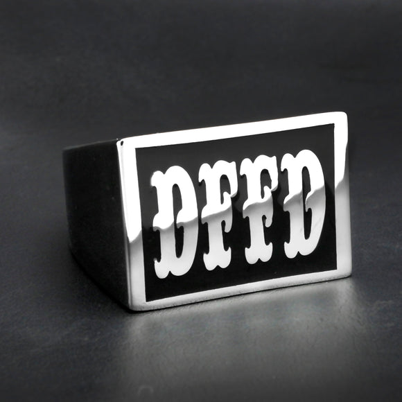 DFFD (Big Top Font)  4-Letter Ring